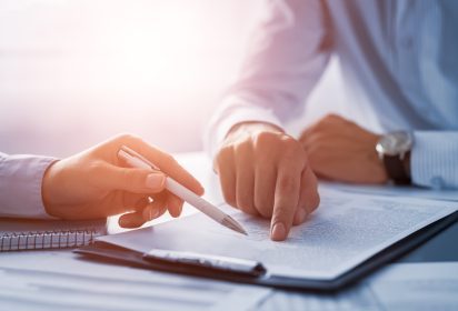 What’s the Difference Between a Karon Waiver and a Complete Waiver of Spousal Maintenance in Minnesota?