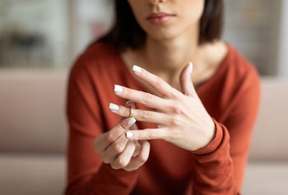 What are hybrid spousal maintenance awards and how are they used in Minnesota?