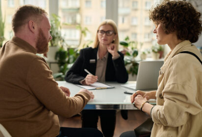 How Do Courts Look at Our Lifestyle When Deciding Spousal Maintenance?